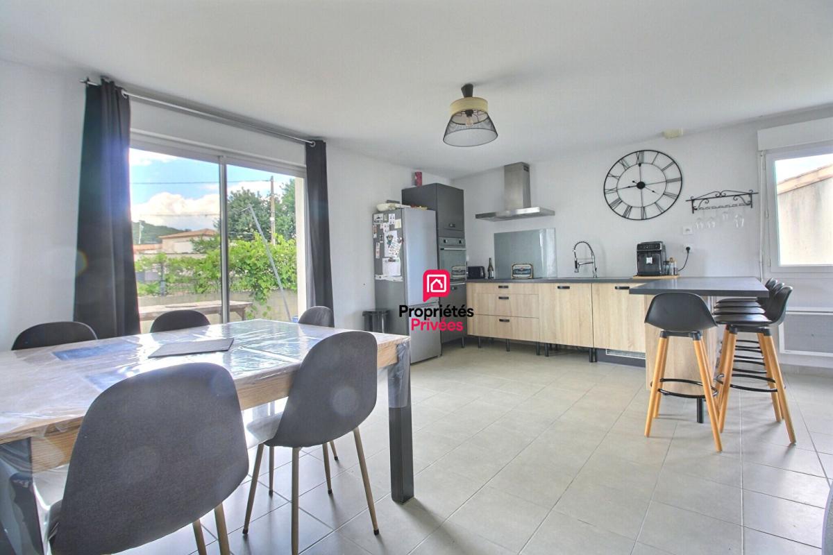 VACQUIERES Maison 3 chambres 92 m² de plain pied avec piscine à Vacquieres 7