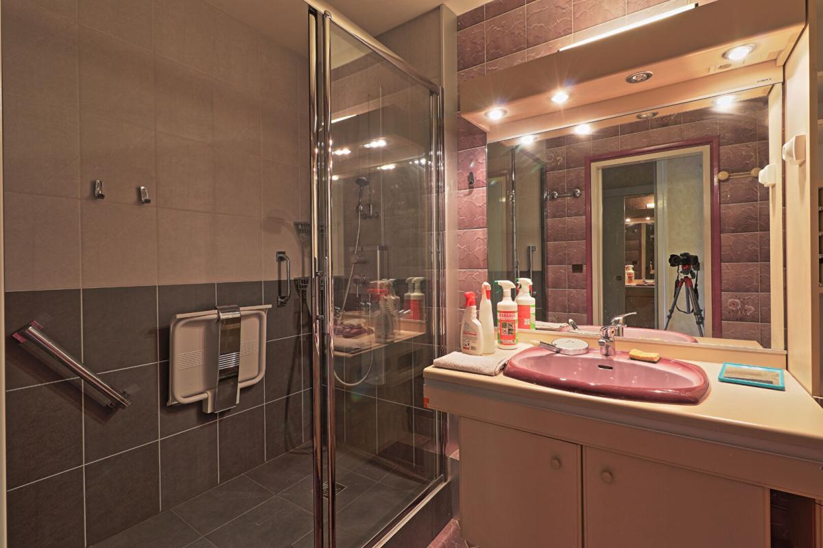 ANNECY Appartement Annecy 3 chambres, 77.55 m² avec balcons, cave et garage 10