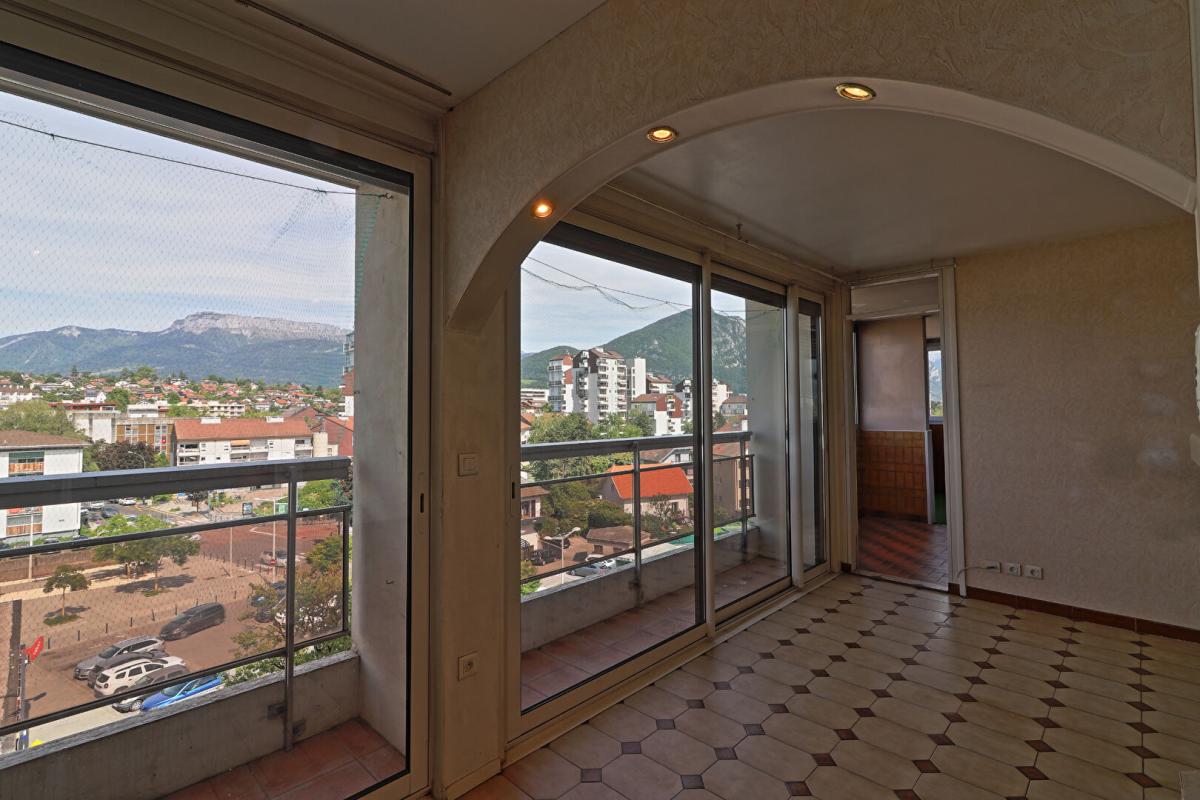 ANNECY Appartement Annecy 3 chambres, 77.55 m² avec balcons, cave et garage 2