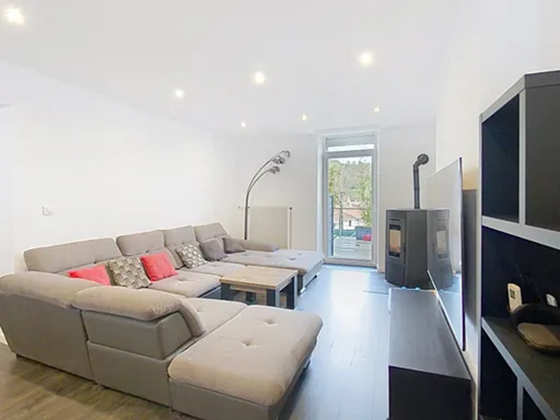 CUSTINES Maison familiale, 7 pièces, 190 m² , Dépendance à rénover, Garage, Jardin 4