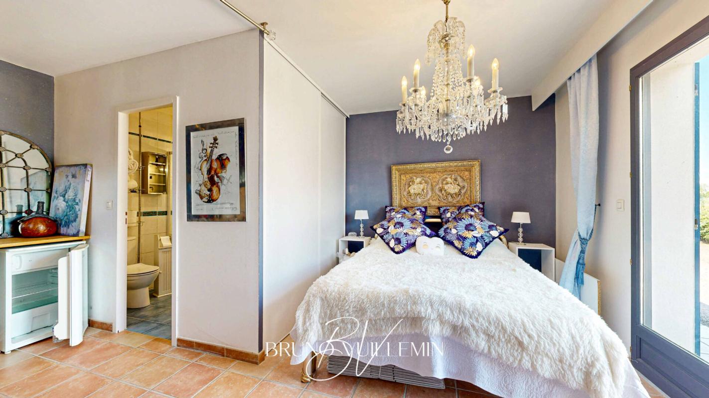 CARCASSONNE VILLA 4 CHAMBRES + STUDIO - SECTEUR RESIDENTIEL 8