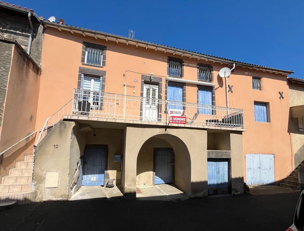 ROMAGNAT Maison familiale pleine de charme - 146 m² - Saulzet Le Chaud 1