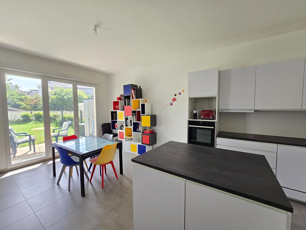 VAIRES-SUR-MARNE Appartement Vaires Sur Marne 3 pièces 61 m2 - luminosité, jardin, 200 m gare SNCF 2