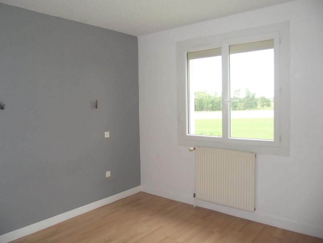 CHAVANGES Belle maison de plain pied 7