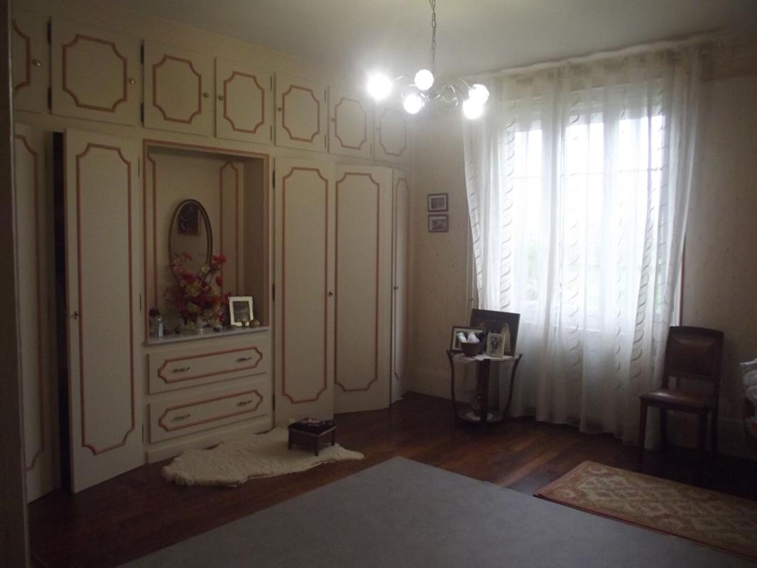 MAIZIERES-LES-BRIENNE Belle maison plain pied 10