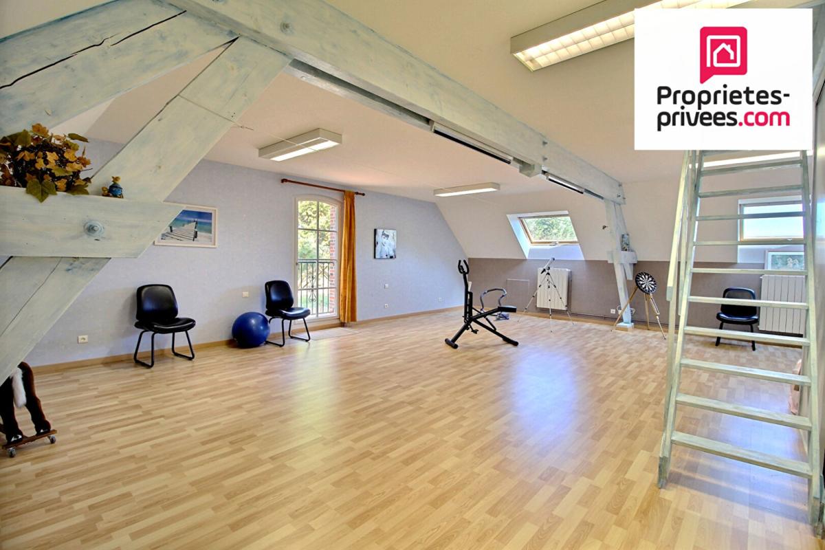 SAINT-GERMAIN-DES-PRES A VENDRE VASTE PROPRIETE Composée de DEUX HABITATIONS et UN STUDIO, ETANG bordée par rivière sur plus de 4,5 Hectares 18