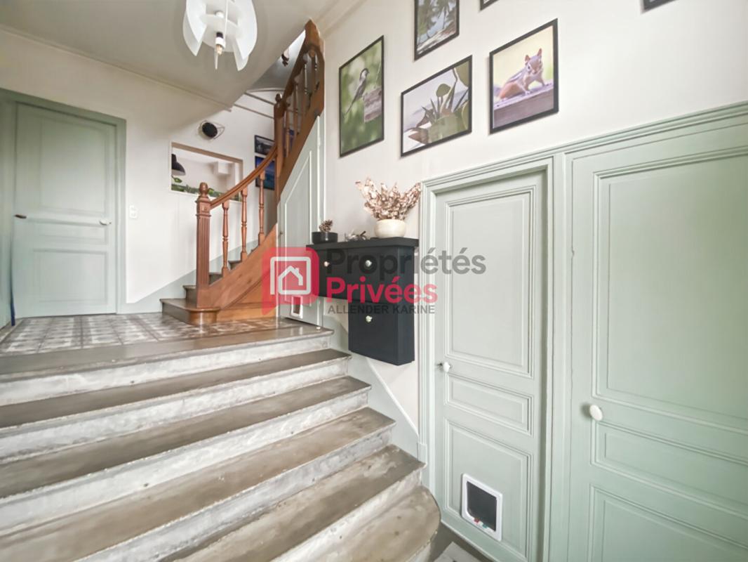 SENS Maison Soucy 9 pièce(s) 165 m2 2