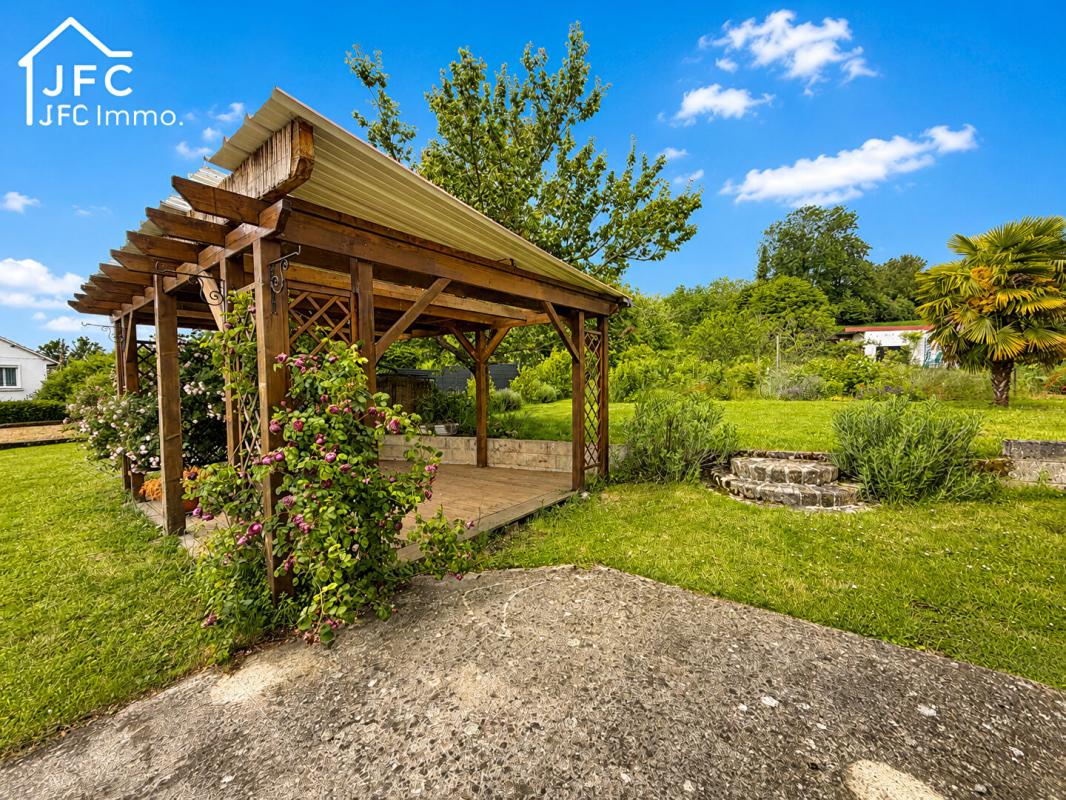SOISSONS Maison Soissons 7 pièce(s) 112 m2 + terrain, 3100 m² 5
