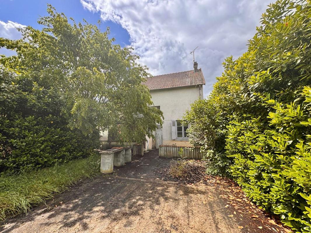 VARENNES-VAUZELLES Maison Varennes Vauzelles 92 m² - 516m² jardin - 4 chambres 5