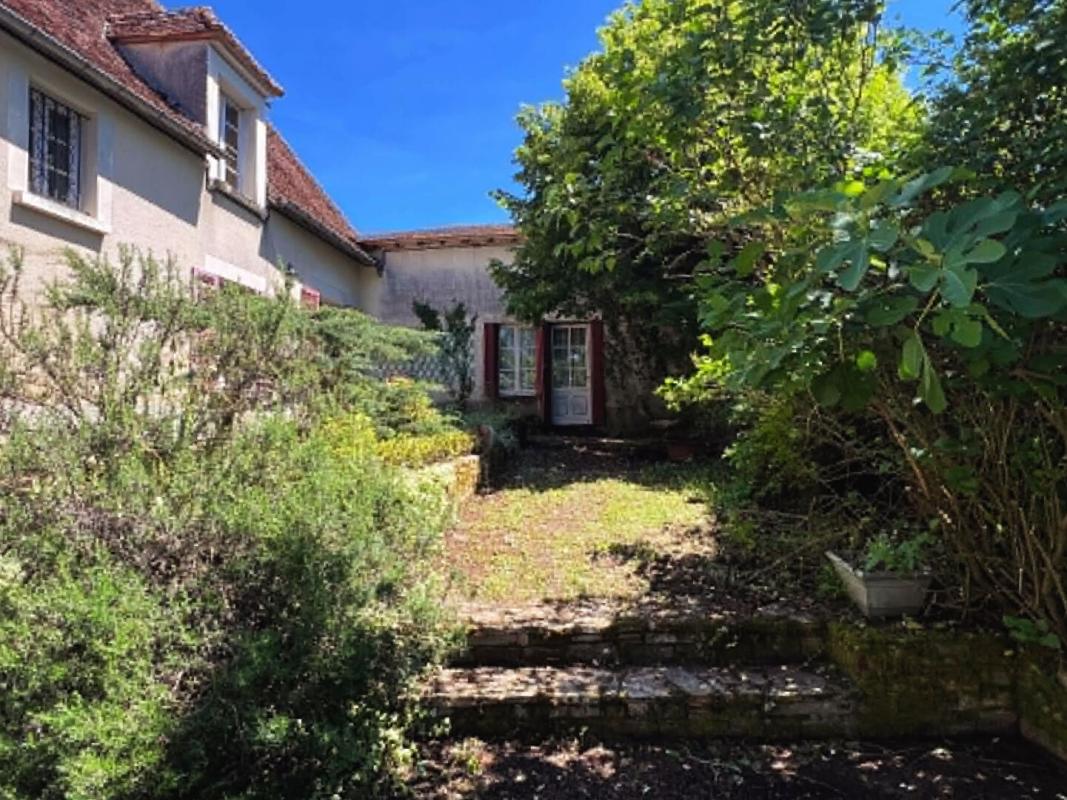 SAINT-SULPICE-D'EXCIDEUIL Maison St Sulpice D Excideuil 11 pièce(s) 190 m2 12
