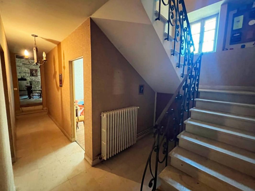 SAINT-SULPICE-D'EXCIDEUIL Maison St Sulpice D Excideuil 11 pièce(s) 190 m2 6
