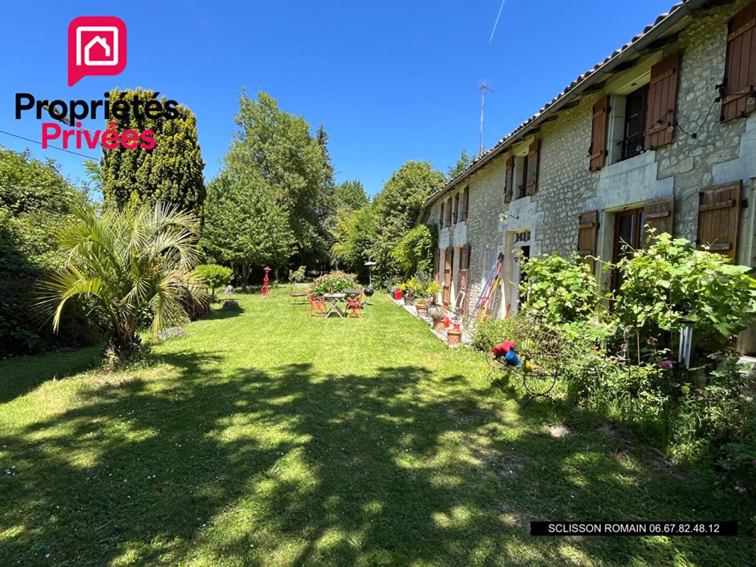 BERNEUIL Charentaise Berneuil - 186 m2 - 3 chambres - jardin arboré - PRIX 228 778 HAI 14