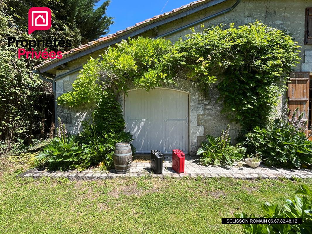 BERNEUIL Charentaise Berneuil - 186 m2 - 3 chambres - jardin arboré - PRIX 228 778 HAI 15