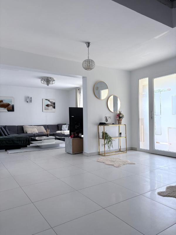 BRIOD Volumes, luminosité et cadre privilégié pour cette belle maison familiale 2