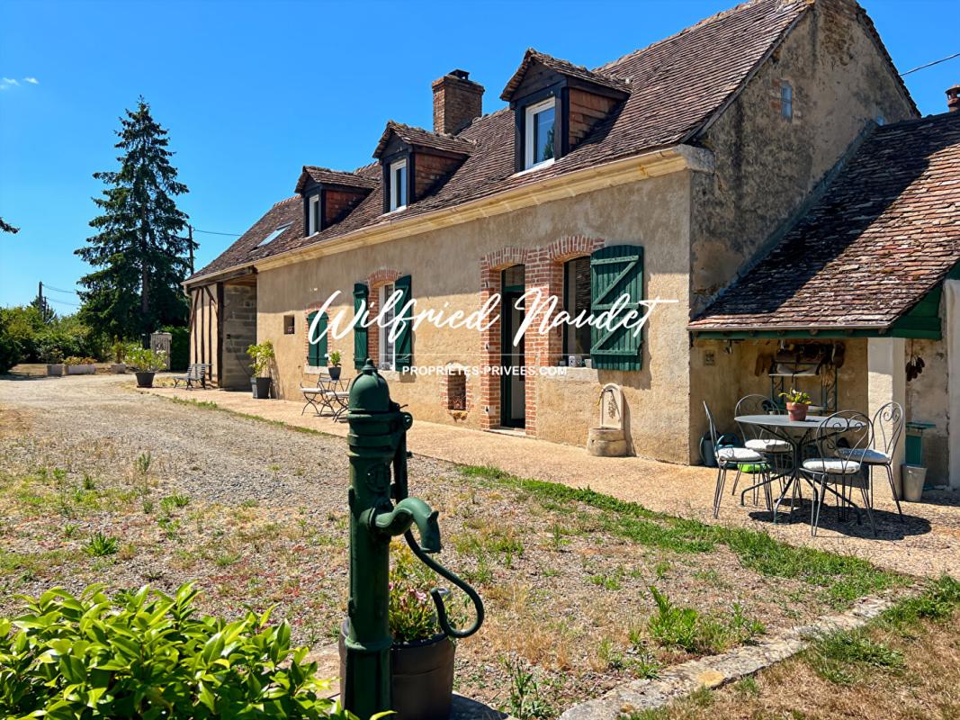 PARIGNE-L'EVEQUE Charmante longère sur 2 hectares 6