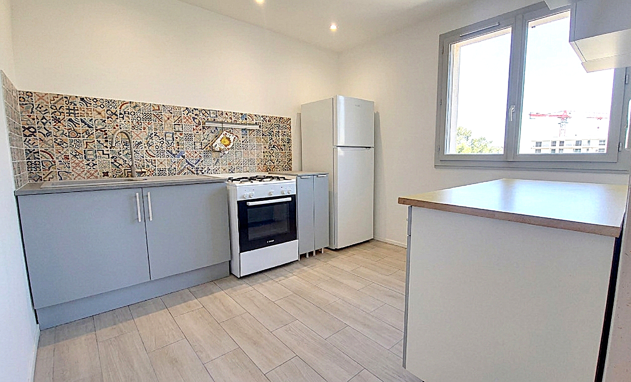 PESSAC Appartement lumineux 71m² avec grand balcon sans vis-à-vis 5