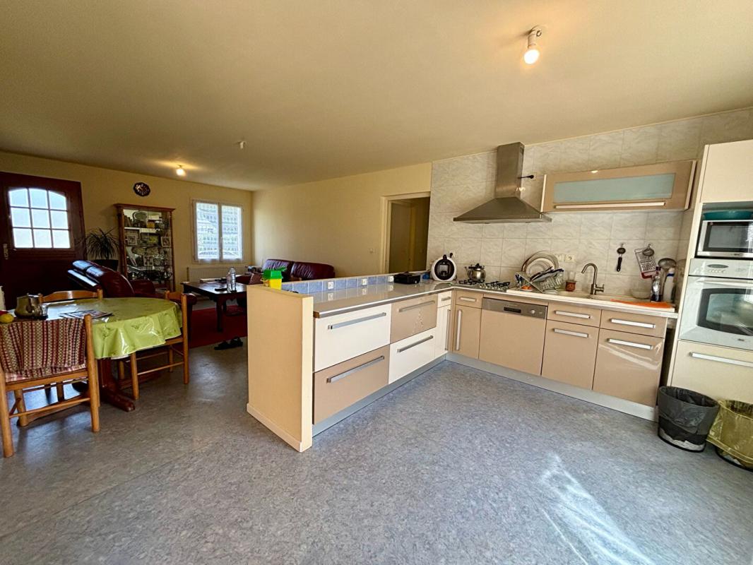 SAINT-ELOI Maison sur sous-sol Saint Eloi de 110 m2 - 3 chambres - 4024m² de terrain 3