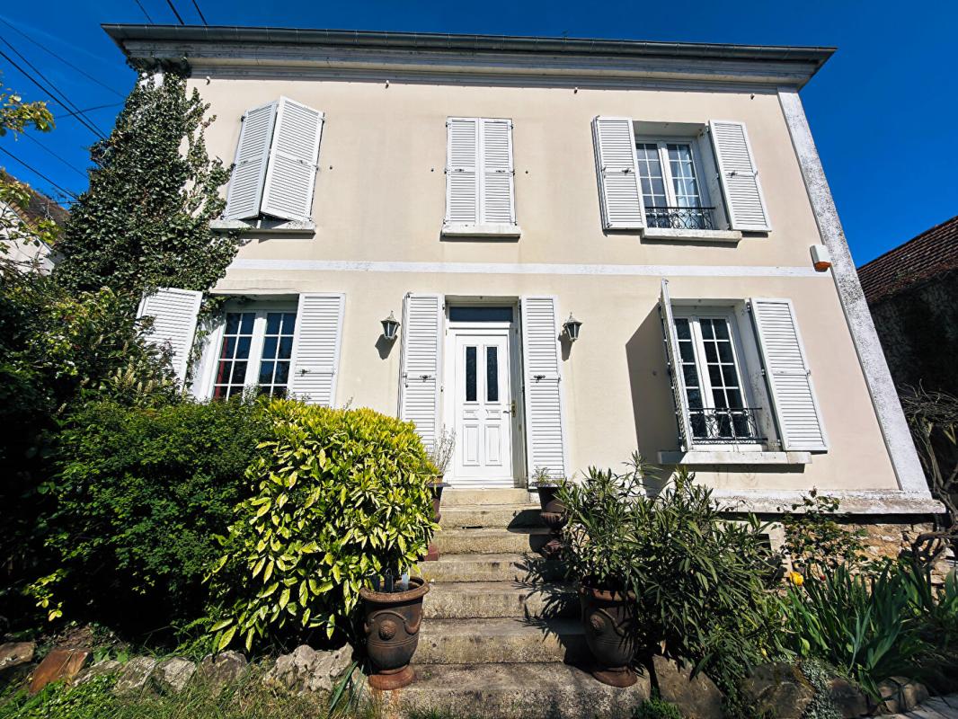 MARLY-LA-VILLE 95670 MARLY LA VILLE PROCHE DU CENTRE MAISON DE MAITRE DE 185 M², 8 PIECES DONT 6 CHAMBRES 1