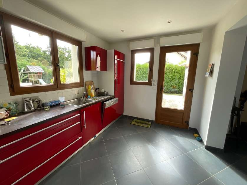 HOUDAN Houdan 7 mn / Gambais 4 mn / Maison d'architecte 182 m2 / 4 chambres 7