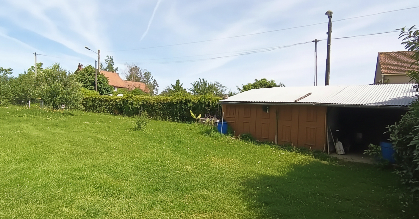 CHAMPVERT CHAMPVERT - LONGERE 110 M2 11