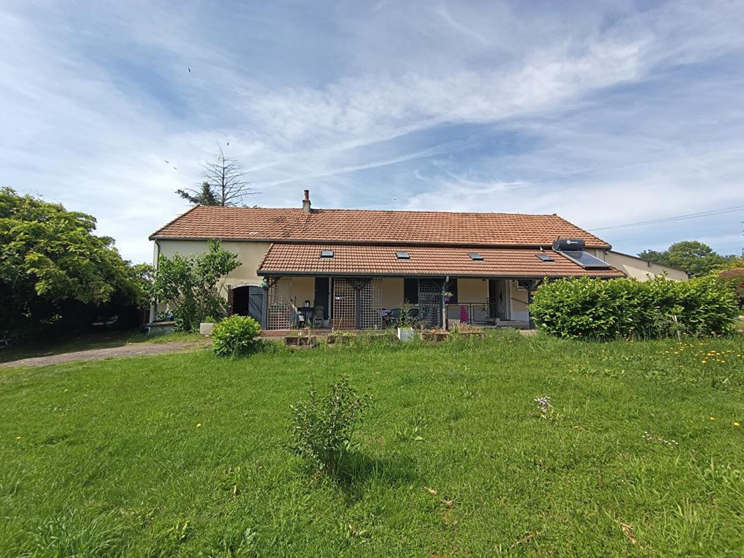 CHAMPVERT CHAMPVERT - LONGERE 110 M2 15