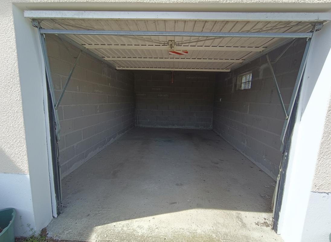CHAMPVERT CHAMPVERT - LONGERE 110 M2 16