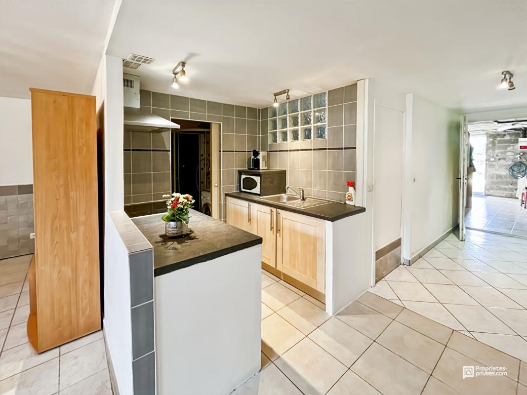 LE TAILLAN-MEDOC Maison 200 m² avec 4 logements indépendants - Terrain 922 m² - Le Taillan-Médoc 12