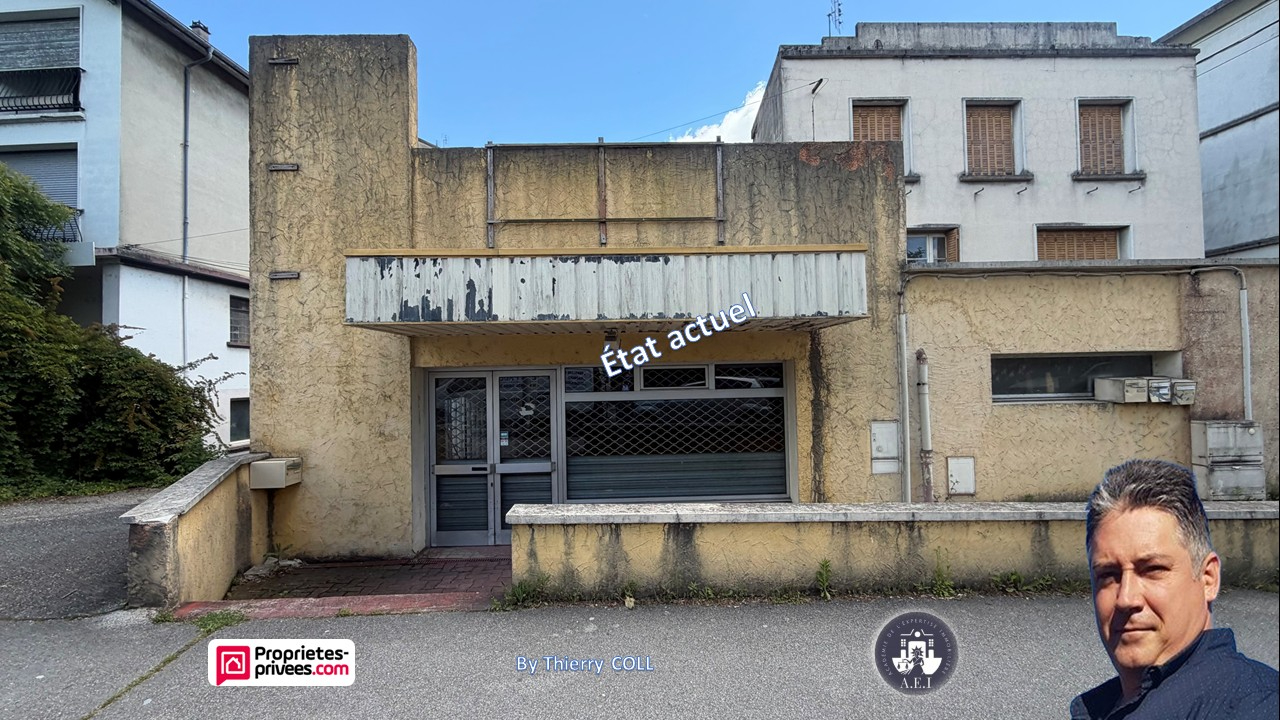 PONT-D'AIN PONT D AIN - MURS COMMERCIAUX 282 m², local libre avec parking 10