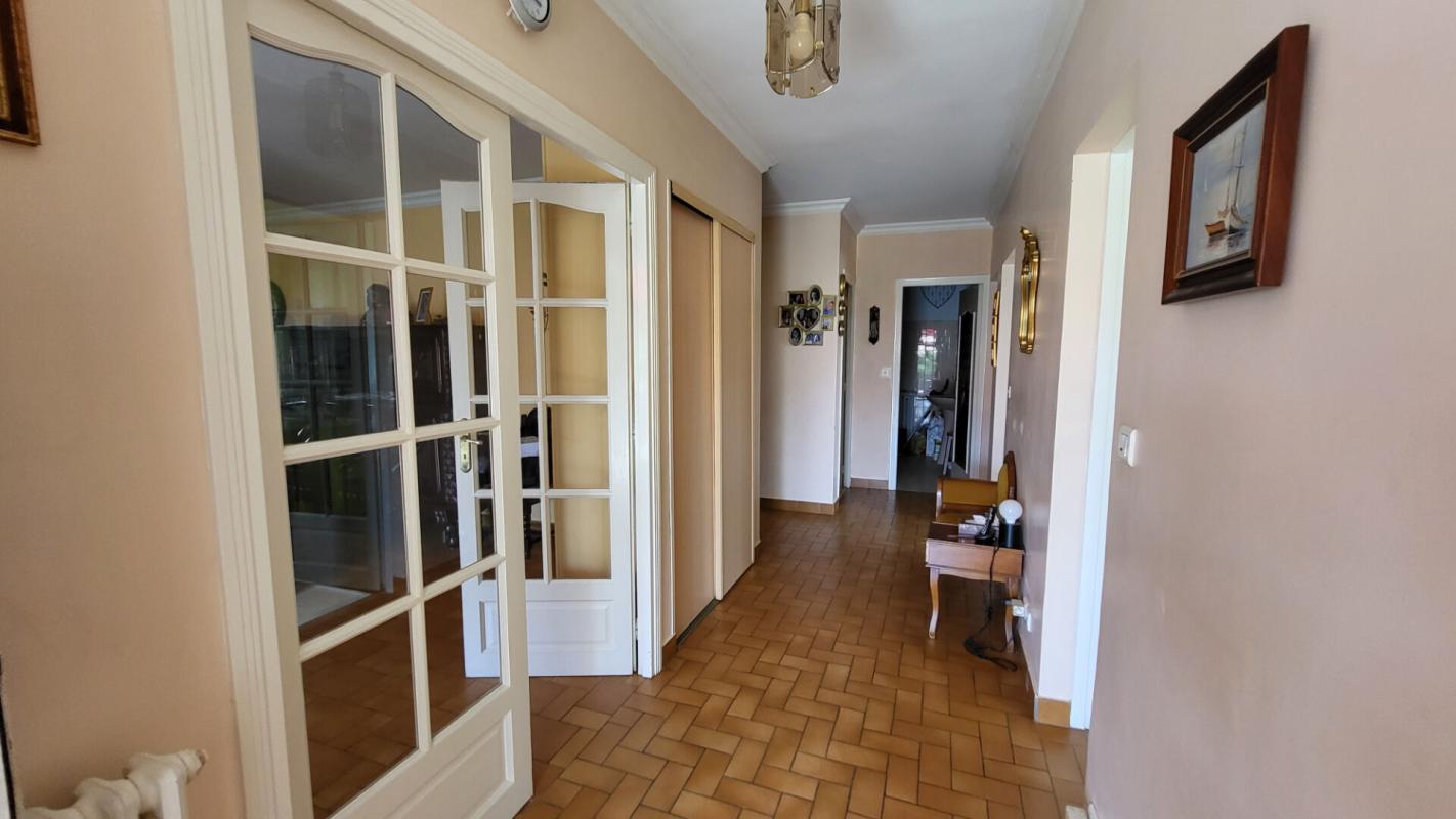 SAINT-MEDARD-DE-MUSSIDAN Maison années 1975  Saint Medard De Mussidan 6 pièces  210 m2 jardin de 1310m² 9