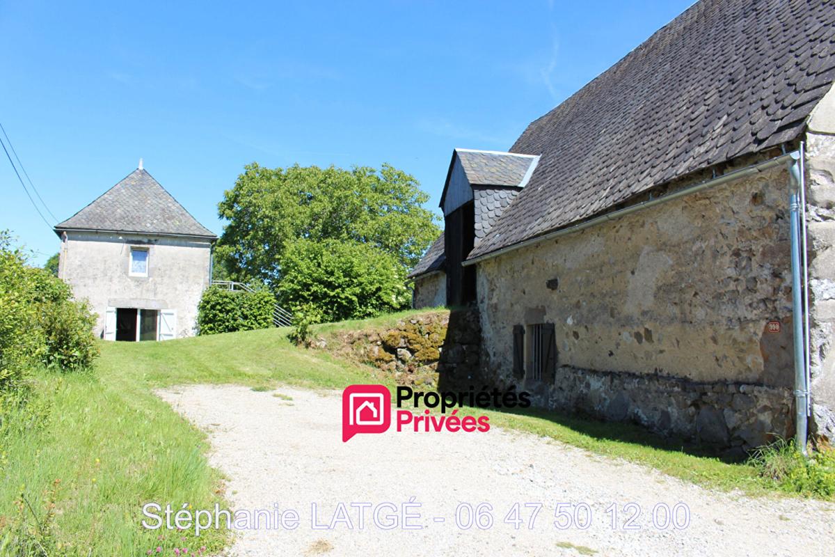 LARODDE Propriété d'une Maison de 42 m2 et Grange à finir de rénover 16