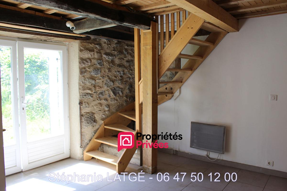 LARODDE Propriété d'une Maison de 42 m2 et Grange à finir de rénover 9