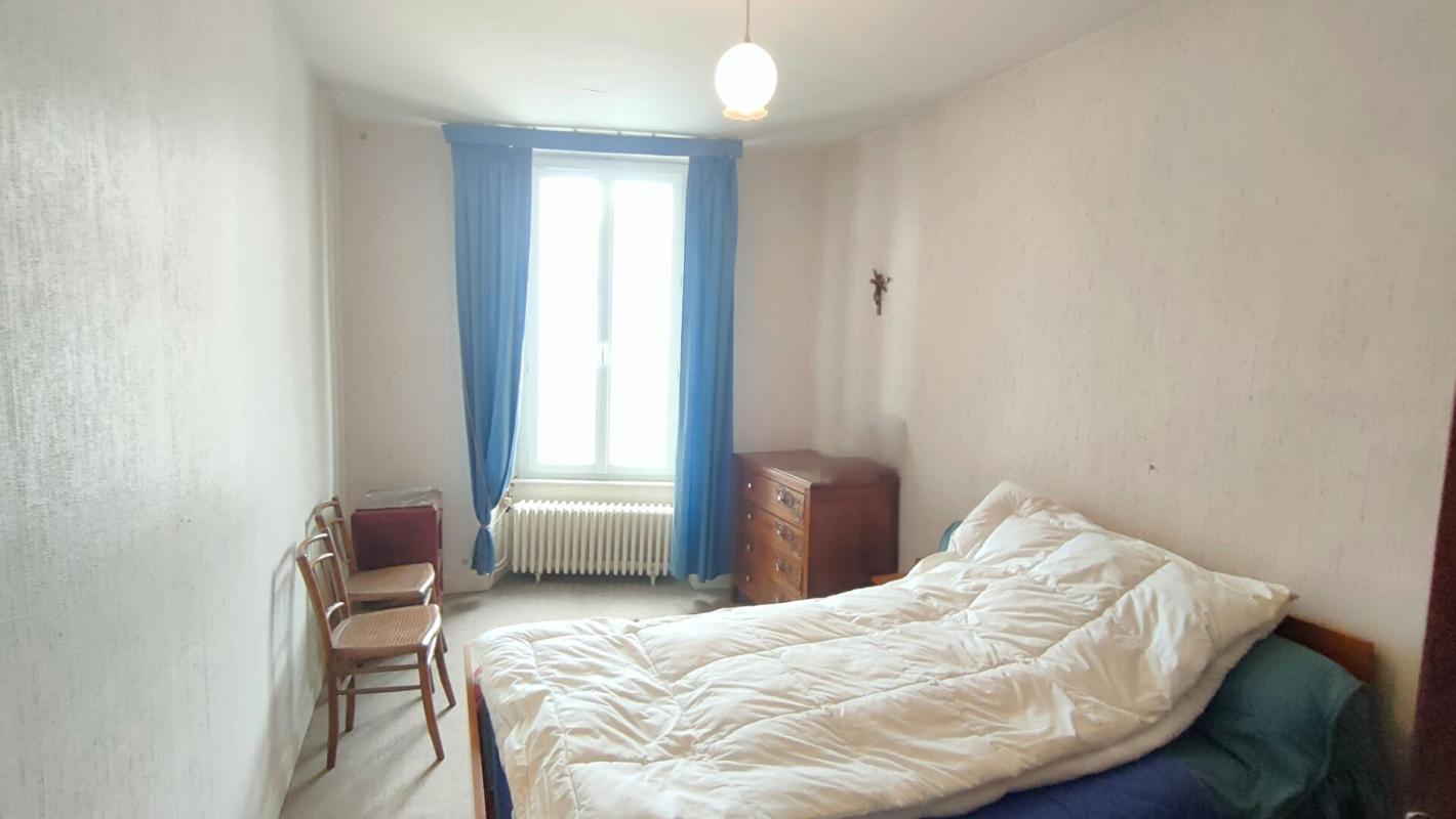 SAINT-MALO-DU-BOIS Maison Saint Malo du Bois 5 pièces 135 m2 5