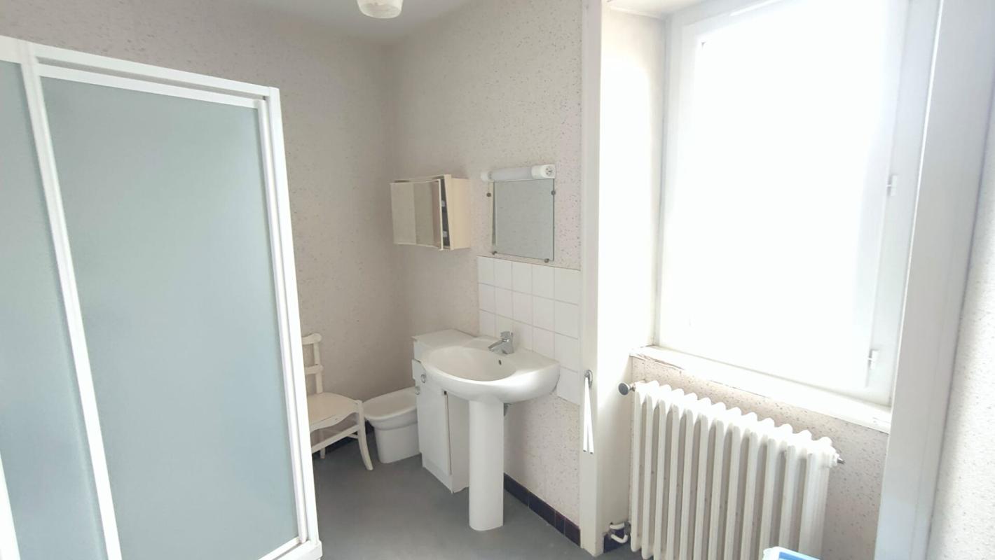 SAINT-MALO-DU-BOIS Maison Saint Malo du Bois 5 pièces 135 m2 6