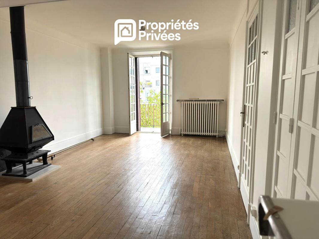LA GARENNE-COLOMBES Maison de 235 m² - 5 chambres - Souvenir Français 11
