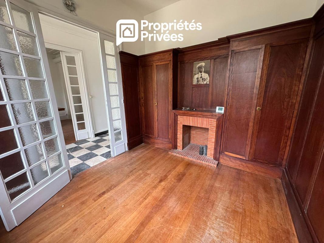 LA GARENNE-COLOMBES Maison de 235 m² - 5 chambres - Souvenir Français 13