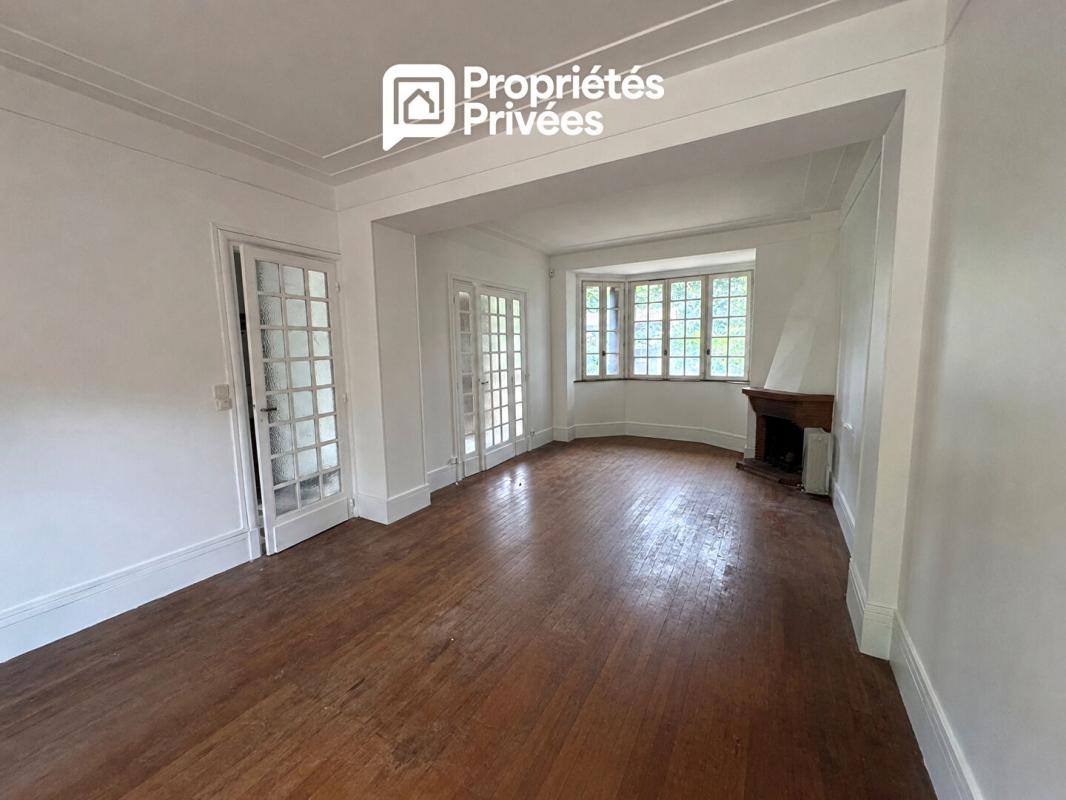 LA GARENNE-COLOMBES Maison de 235 m² - 5 chambres - Souvenir Français 6