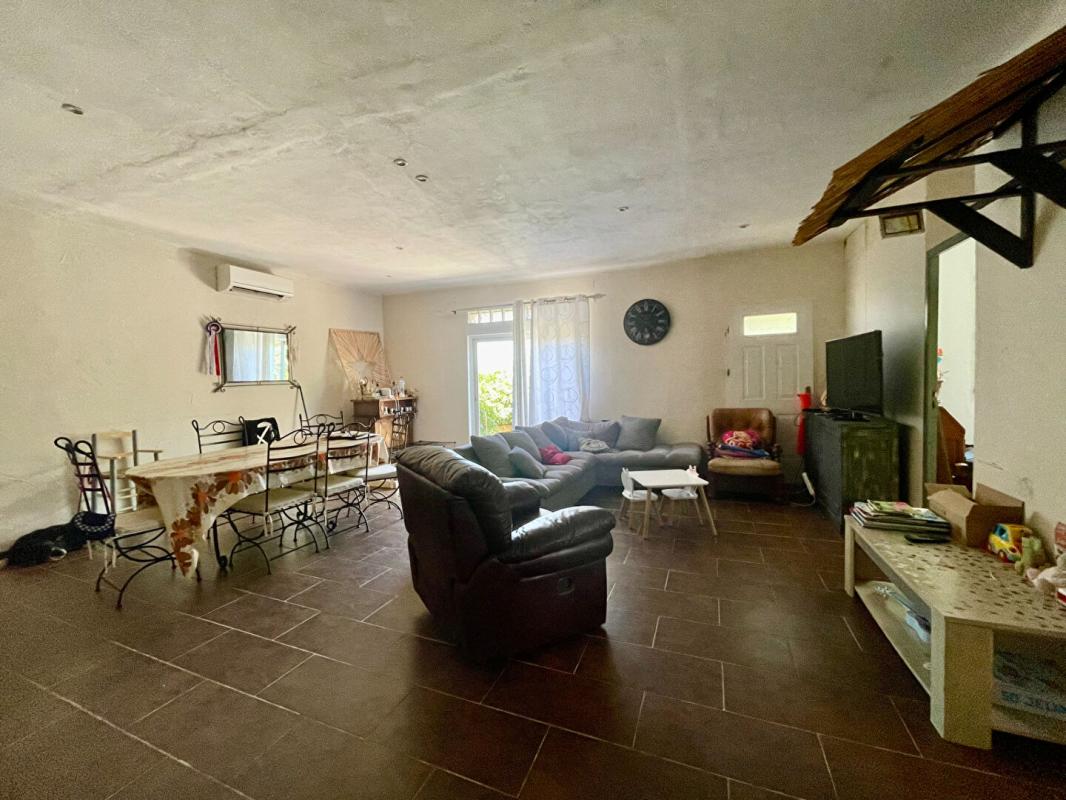 SERVIAN Propriété équestre avec gites et habitations - Servian - 815 000 euros 12