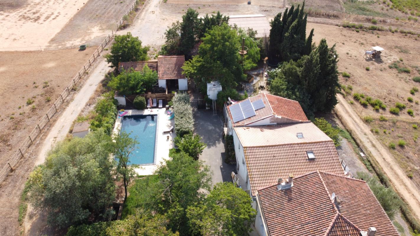 SERVIAN Propriété avec gîtes et écuries - Servian - 592 000 euros 1