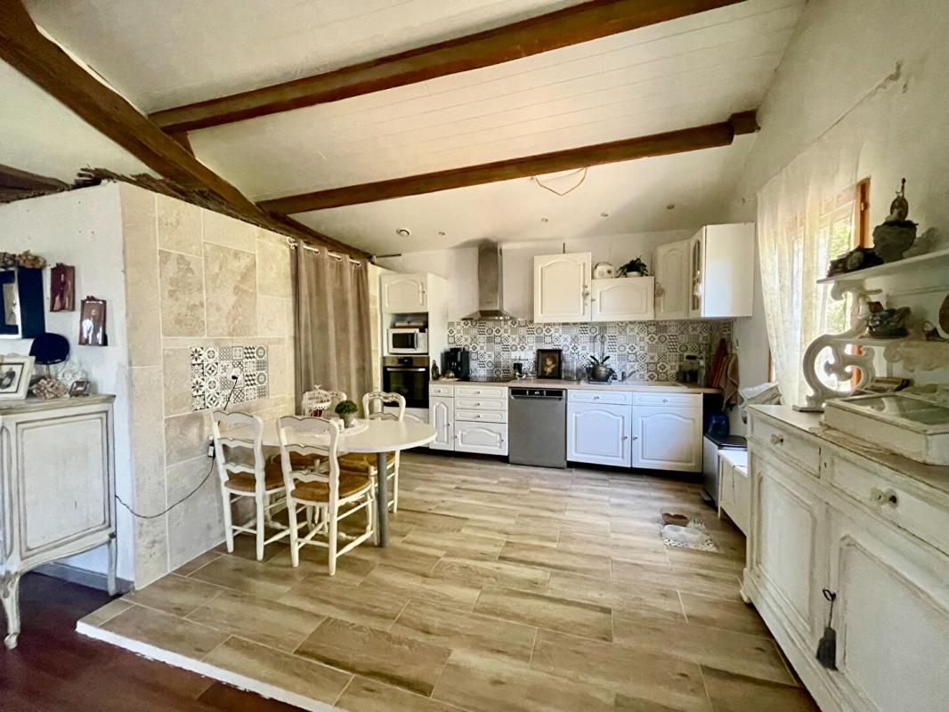 SERVIAN Propriété avec gîtes et écuries - Servian - 592 000 euros 17