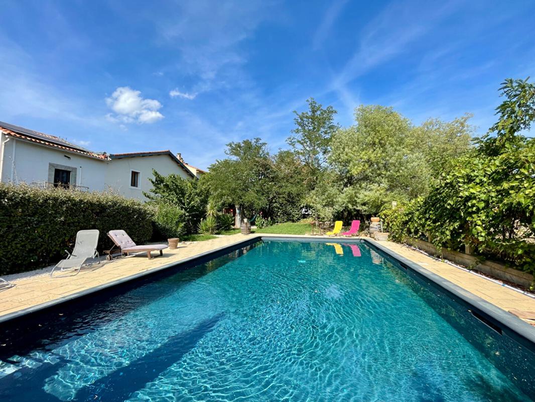 SERVIAN Propriété avec gîtes et écuries - Servian - 592 000 euros 2