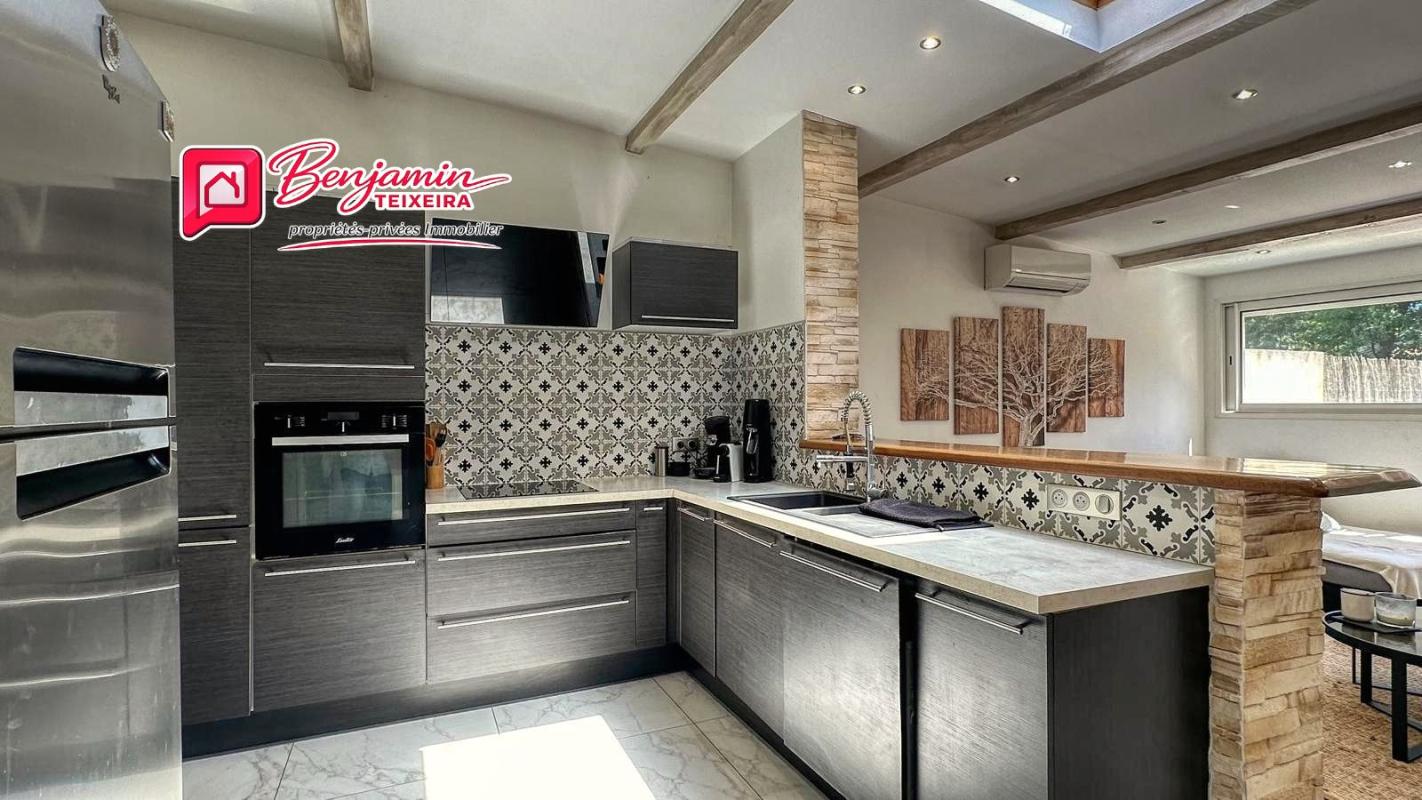 ROQUEBRUNE-SUR-ARGENS Maison Roquebrune Sur Argens 4 pièce(s) 109.85 m2 12