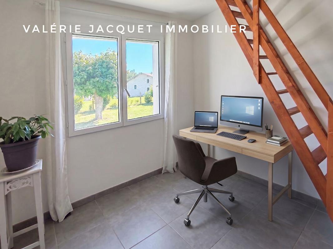 MOULIN-NEUF Plain-pied restauré au calme avec grand terrain constructible à Moulin-Neuf 7