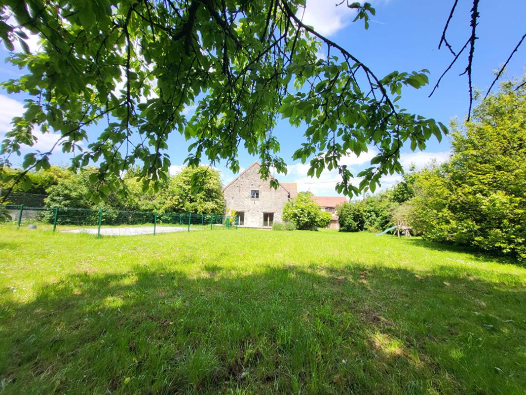 AUDEVILLE Maison en pierre 6 pièces, jardin et piscine ! 1