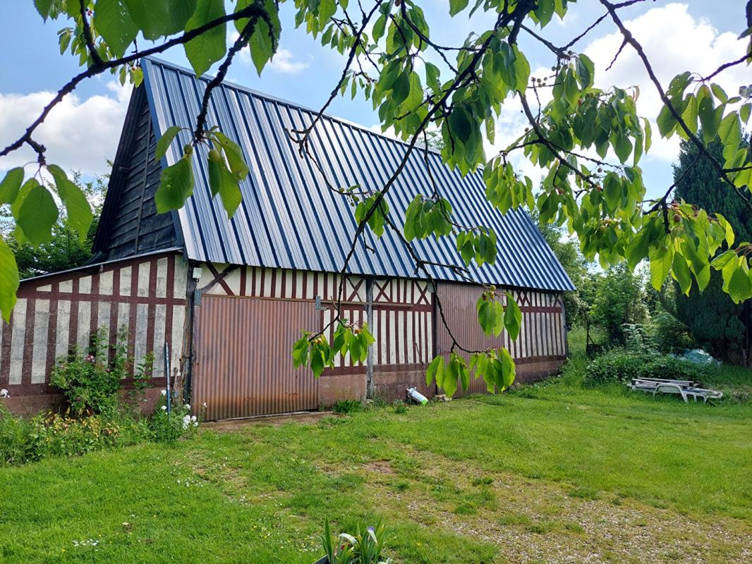LA FRENAYE Ancien corps de ferme avec dépendances 1.3 Hectare 13