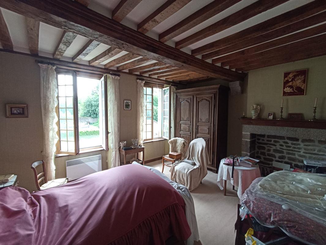 SAINT-NICOLAS-DES-BOIS Maison Saint Nicolas Des Bois 9 pièce(s) 223.50 m2 6