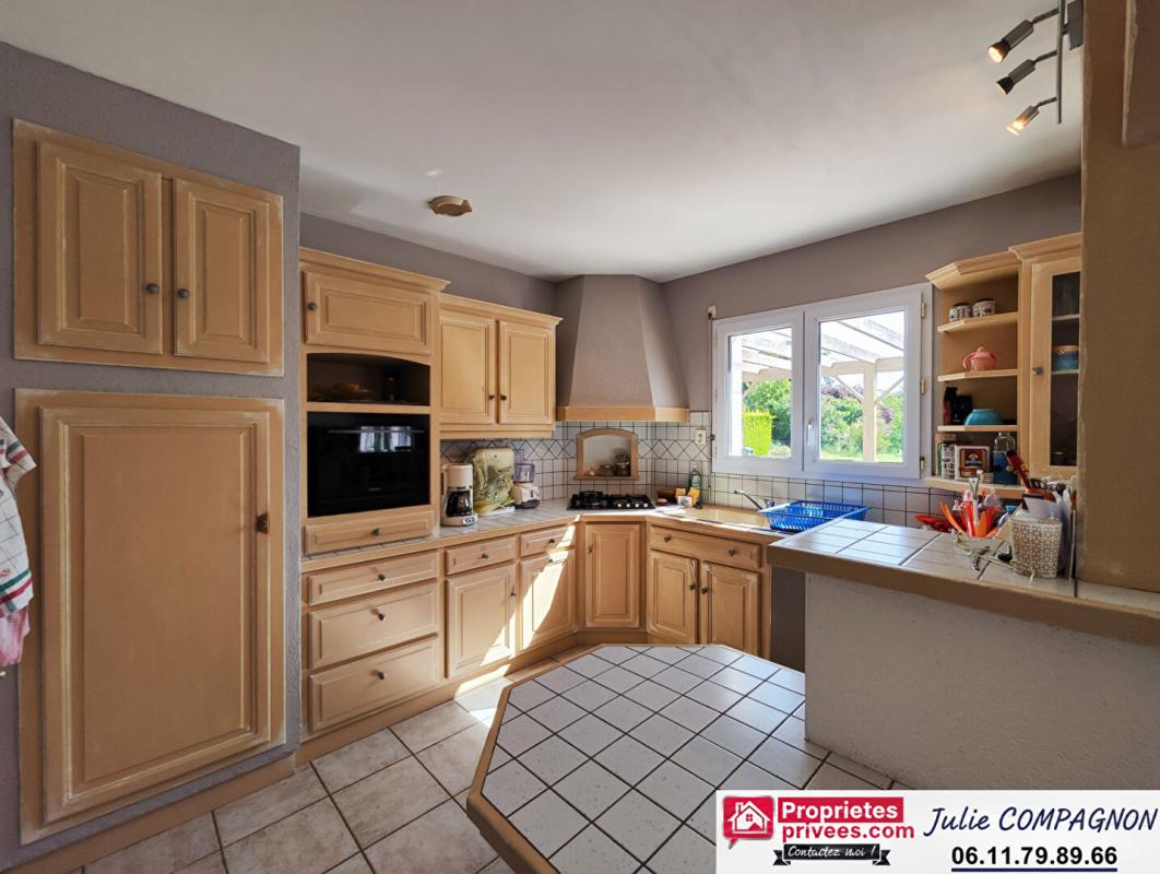 LE MARILLAIS Maison familiale de 145 m² env. avec 4 chambres, garage et grand jardin 8