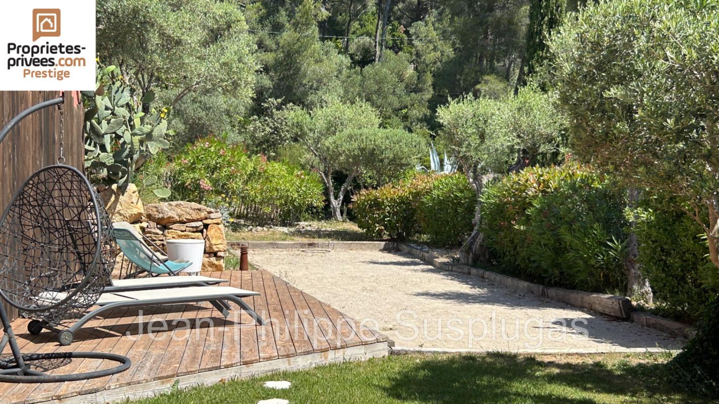 SANARY-SUR-MER Villa Sanary Sur Mer 8 pièce(s) 235 m2 13