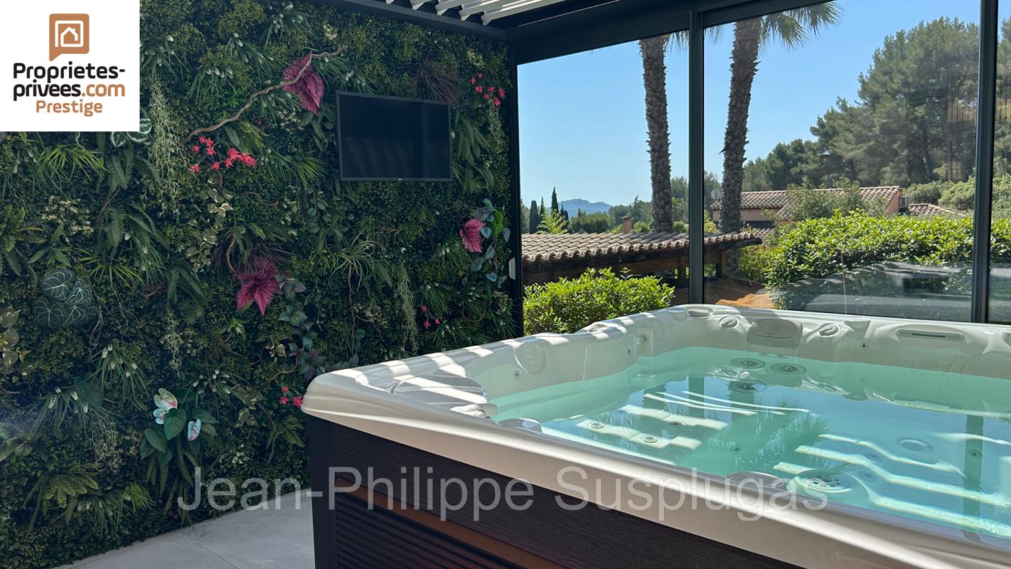 SANARY-SUR-MER Villa Sanary Sur Mer 8 pièce(s) 235 m2 5