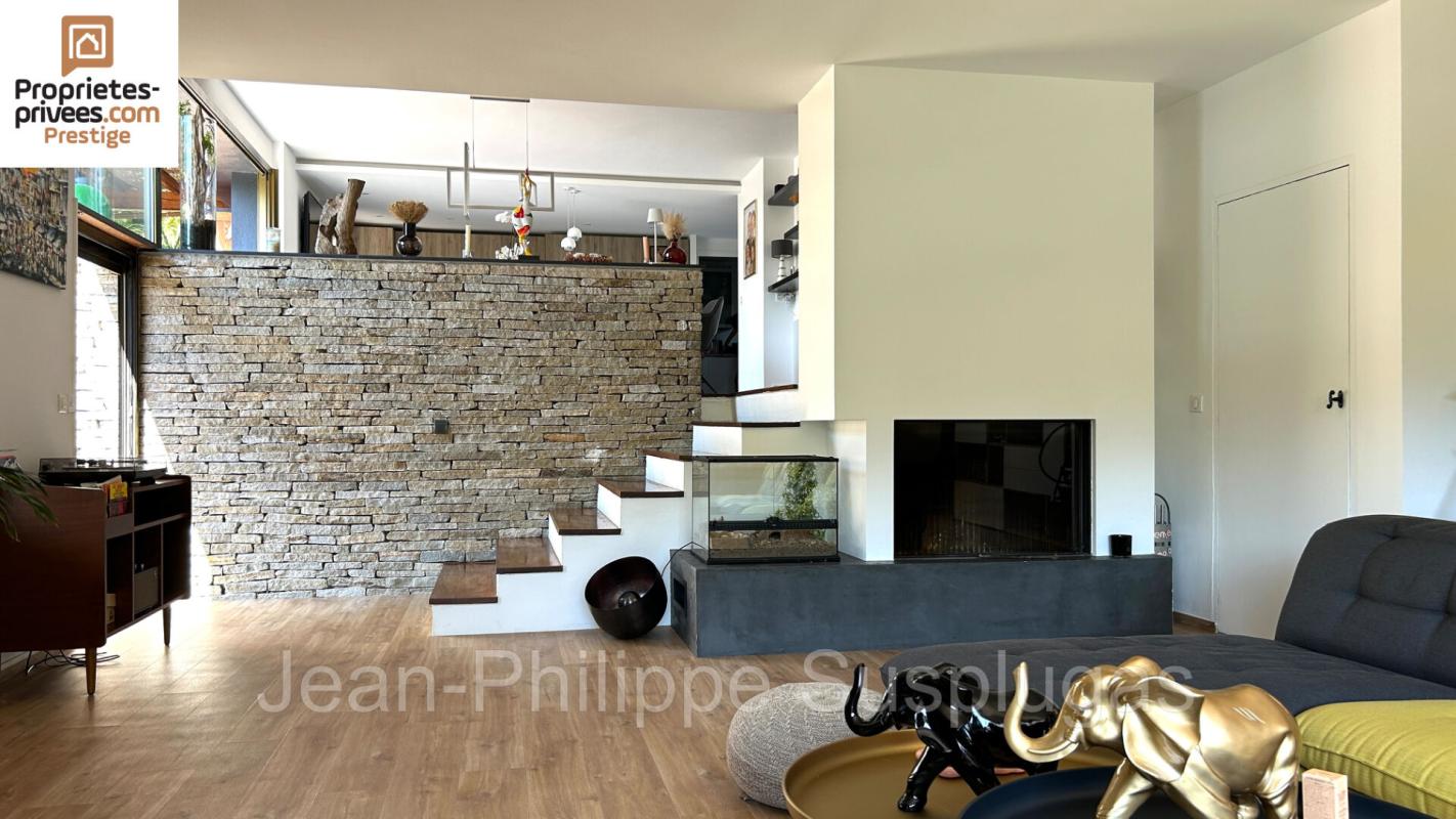 SANARY-SUR-MER Villa Sanary Sur Mer 8 pièce(s) 235 m2 7