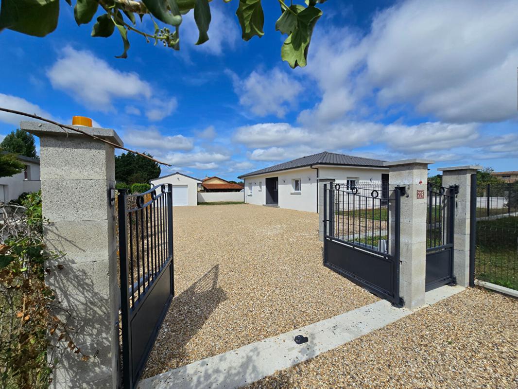 SAINT-SEURIN-SUR-L'ISLE Maison récente plain pied 100m² avec garage 1